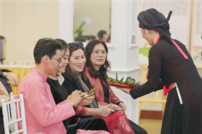 Nhà báo Ngô Bá Lục và tản văn 'Vằng vặc trăng quê': Gợi cảm xúc với dấn ấn làng quê Bắc bộ  - Ảnh 7.