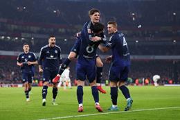 Chấm điểm cầu thủ MU trước Arsenal: Altay Bayindir xuất sắc nhất