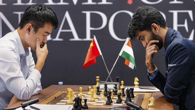 Gukesh phá kỷ lục 39 năm để trở thành nhà vô địch cờ vua thế giới trẻ nhất - Ảnh 1.