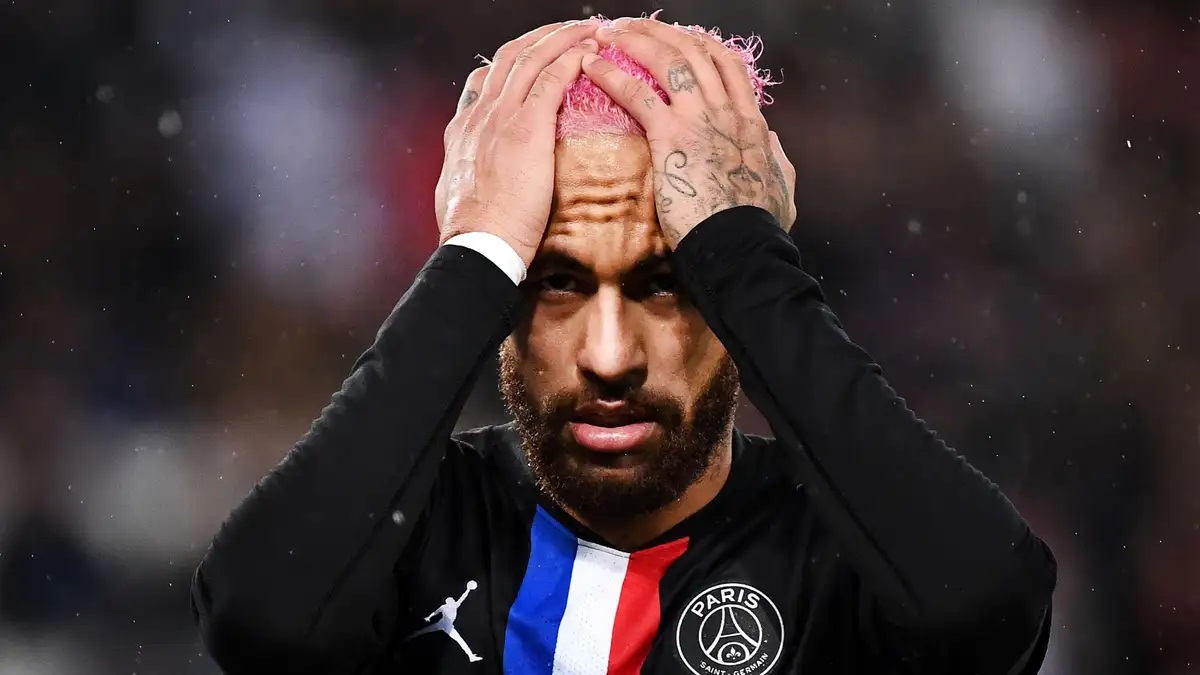 Dù sao đi nữa, Neymar nên được nhớ đến như một huyền thoại 2