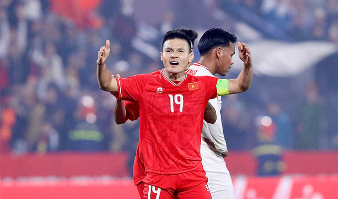 Quang Hải đang chơi cực ấn tượng ở AFF Cup 2024 - Ảnh: Đức Cường