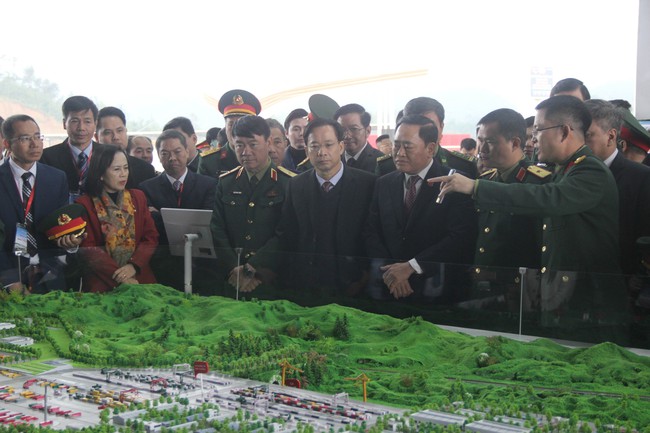 Khai trương Công viên logistics đầu tiên ở Việt Nam - Ảnh 4.